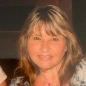 Meet your Posher, Suzanne